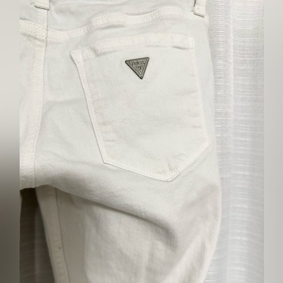 White Skinny Guess Jeans - Picture 6 of 6